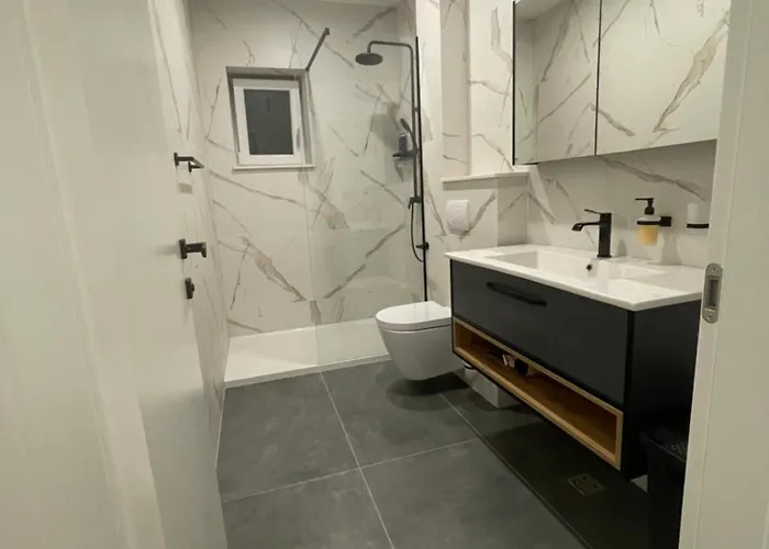 Mia With Seaview In *